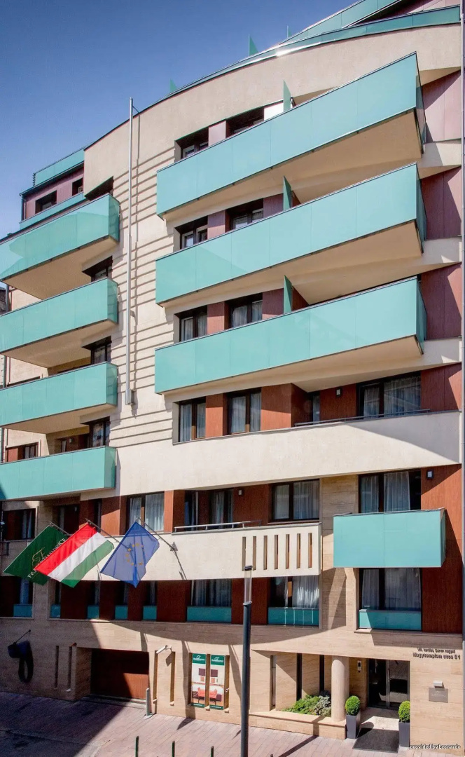 Photo - Escala Hotel & Suites
