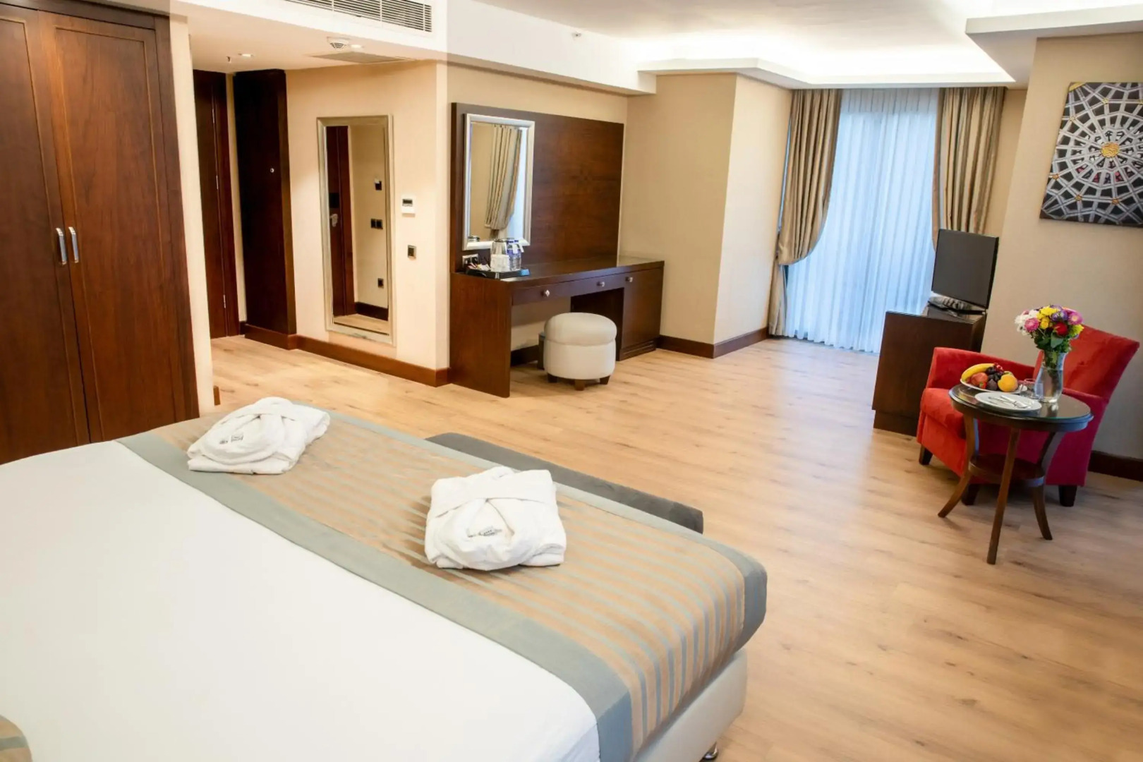 Photo - Grand Aras Hotel & Suites