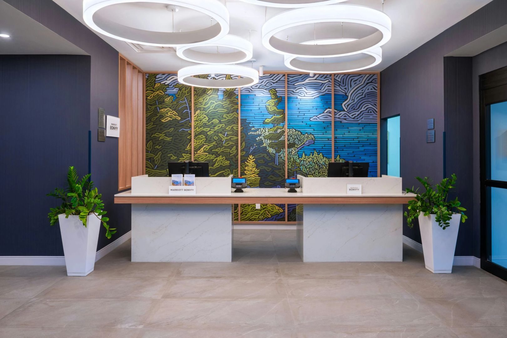 Photo - Courtyard by Marriott Toronto Airport