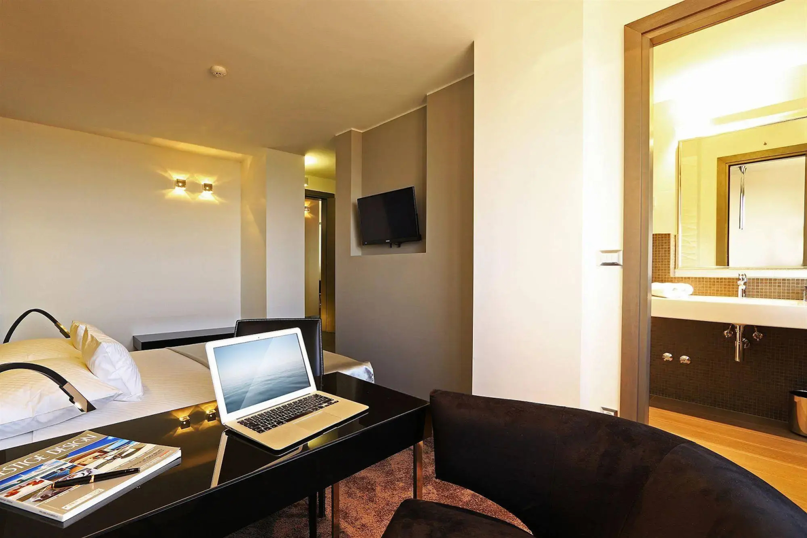 Photo - The View Luxury Rooms