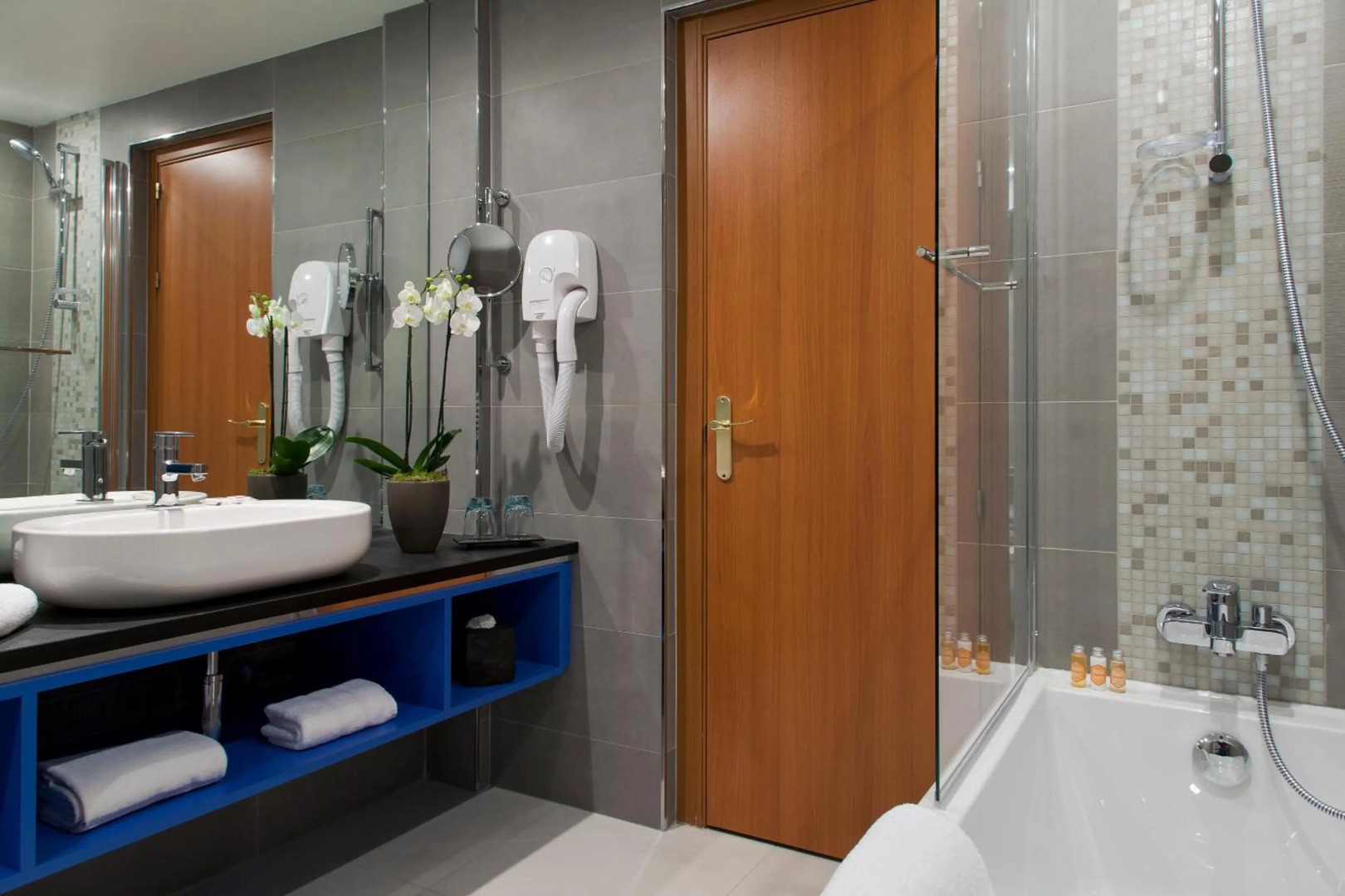 Foto - Timhotel Opéra Blanche Fontaine