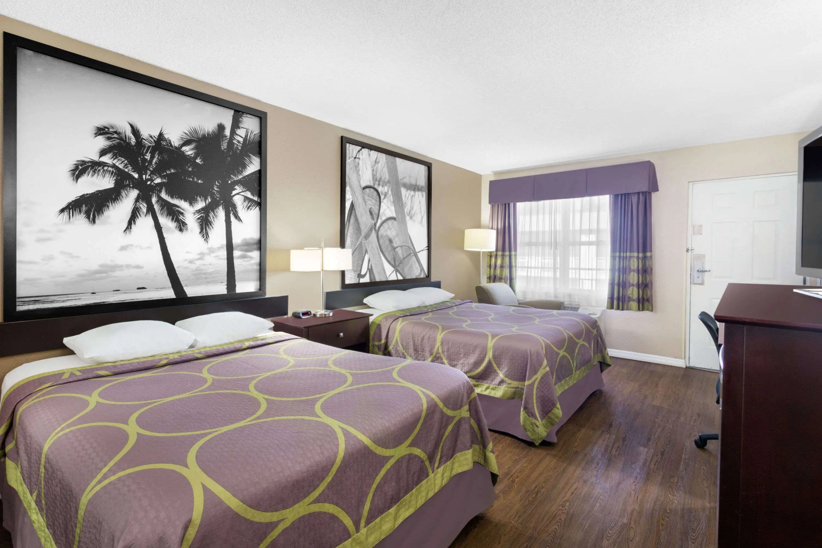 Photo - Super 8 by Wyndham Ellenton Bradenton Area
