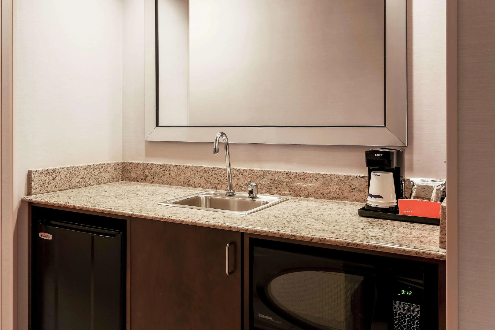 Photo - Hampton Inn Chicago-Midway Airport