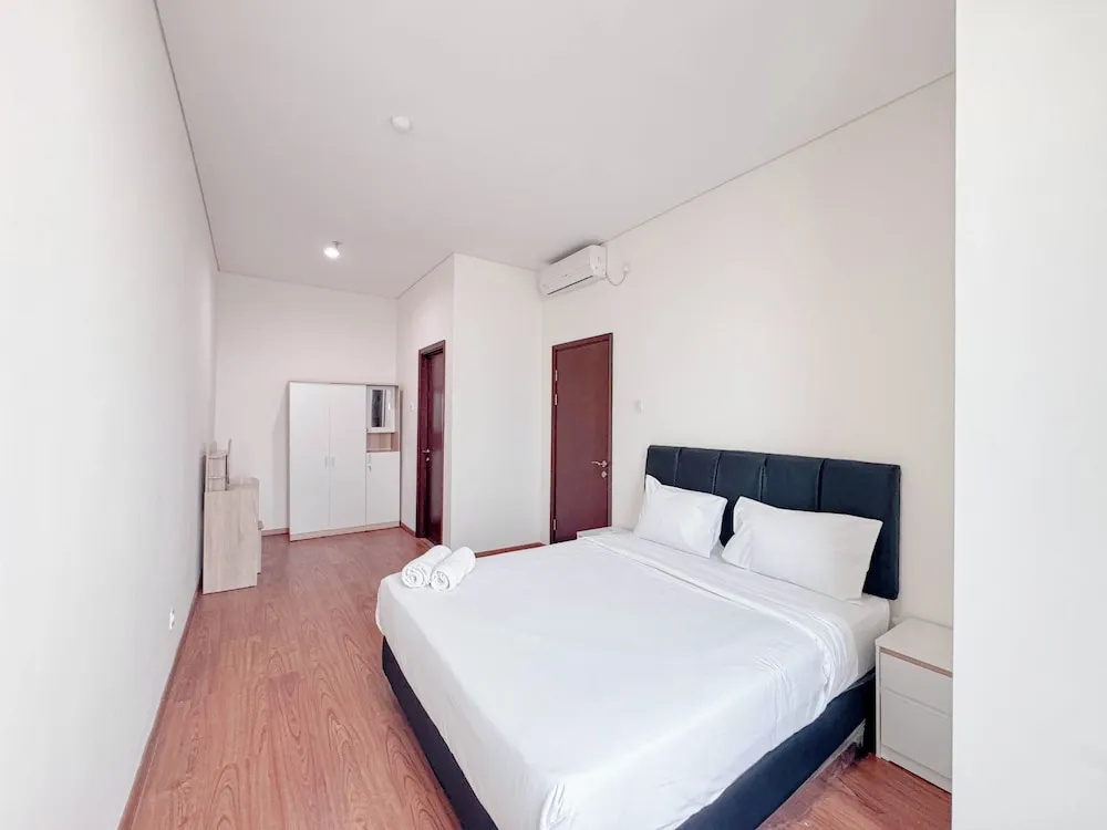 Homey And Simply 3Br At Grand Sungkono Lagoon Apartment
