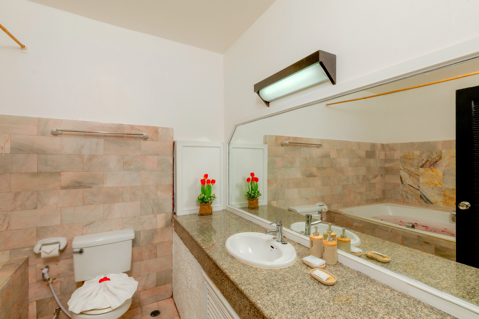 Photo - Club Bamboo Boutique Patong Beach Resort