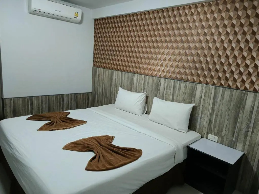 Grand Pruksa Siri Apartment