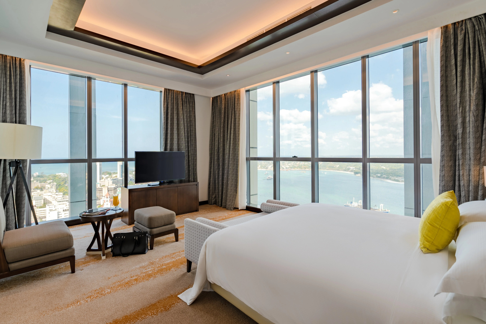 Foto - Johari Rotana Hotel