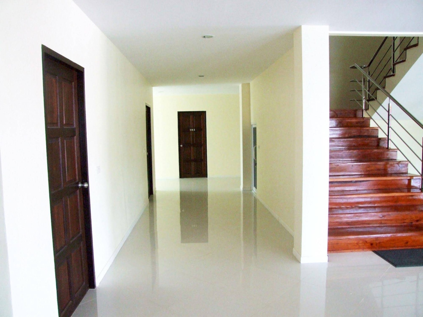 Rueanrimnam Hotel