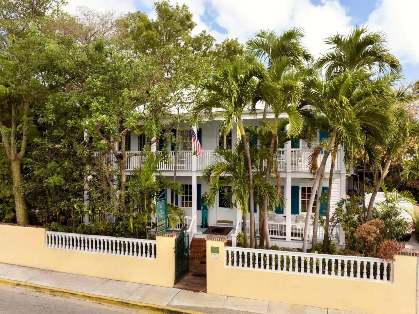 Photo - The Gardens Hotel