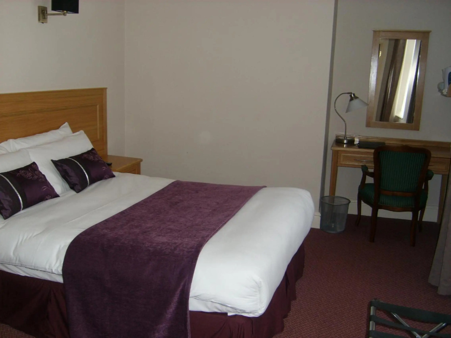 Photo - Phoenix Park Hotel