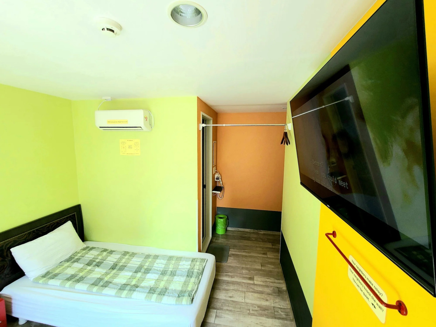 Foto - Hostel Tommy 50 off sale for 10th Anniversary on 2026