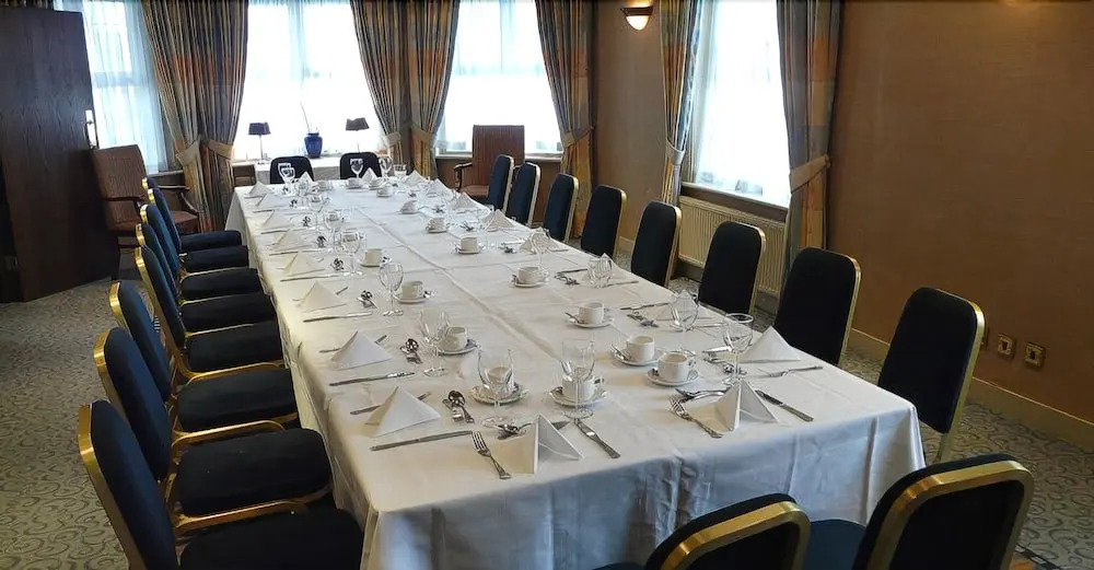 Foto - Hotel Manor - Datchet, Windsor