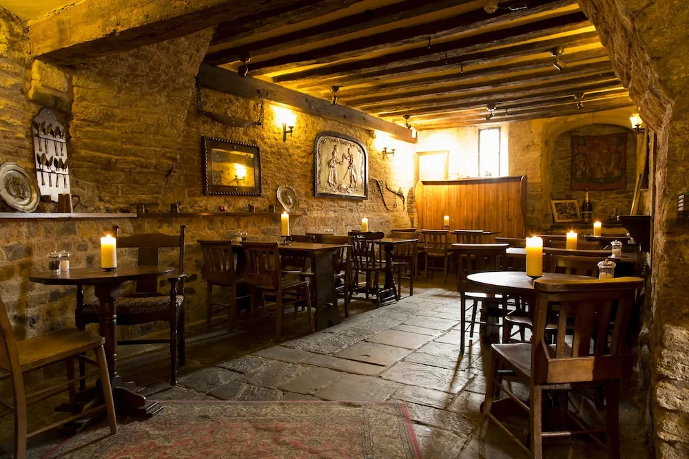 Foto - The George Inn & Plaine