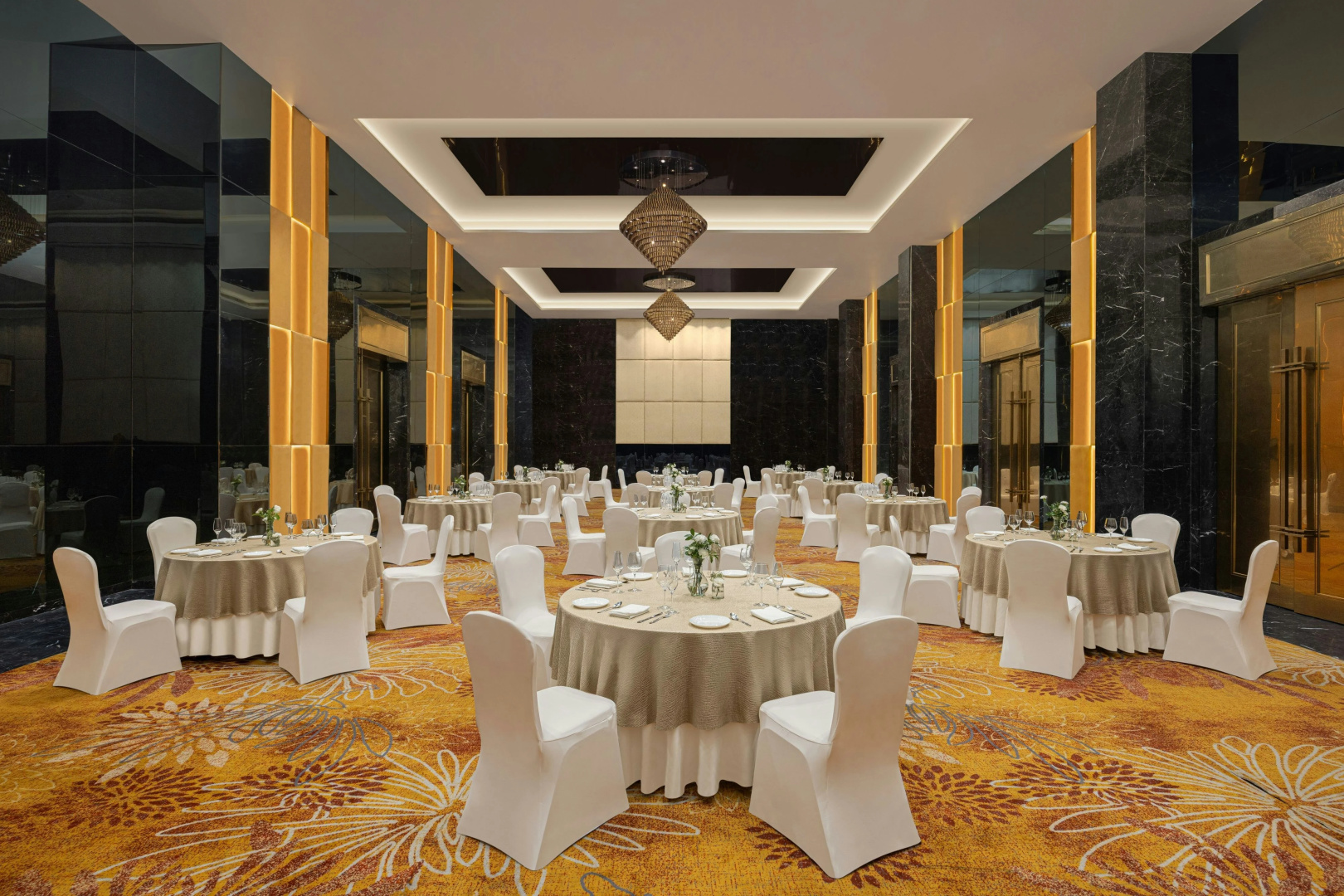 Photo - Renaissance Lucknow Hotel
