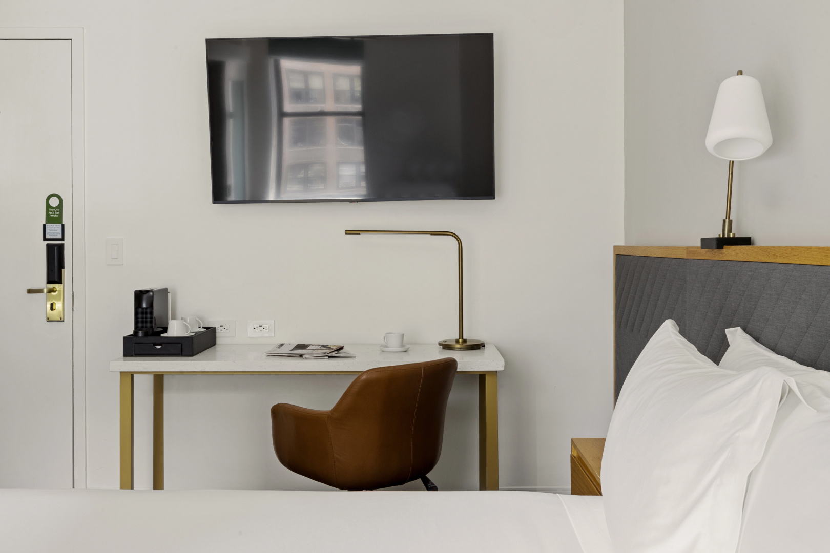 Foto - Newly Renovated Rooms at Club Quarters Hotel Times Square, New York