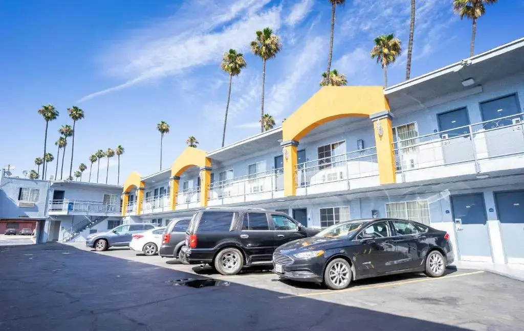 Photo - Value Inn Hollywood