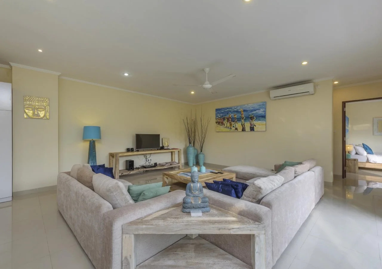 Foto - Villa Tepi Sungai - 6BR Luxury Private Pool Villa - Seminyak Sleeps 14