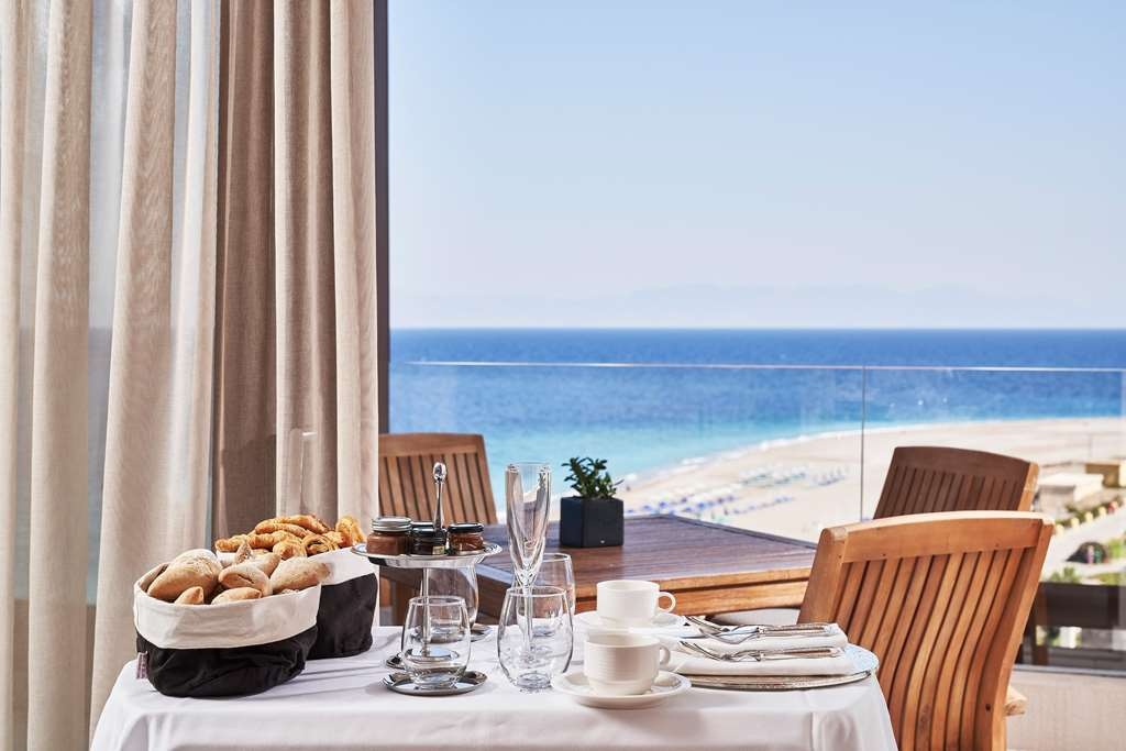 Photo - Bellevue On The Beach Suites
