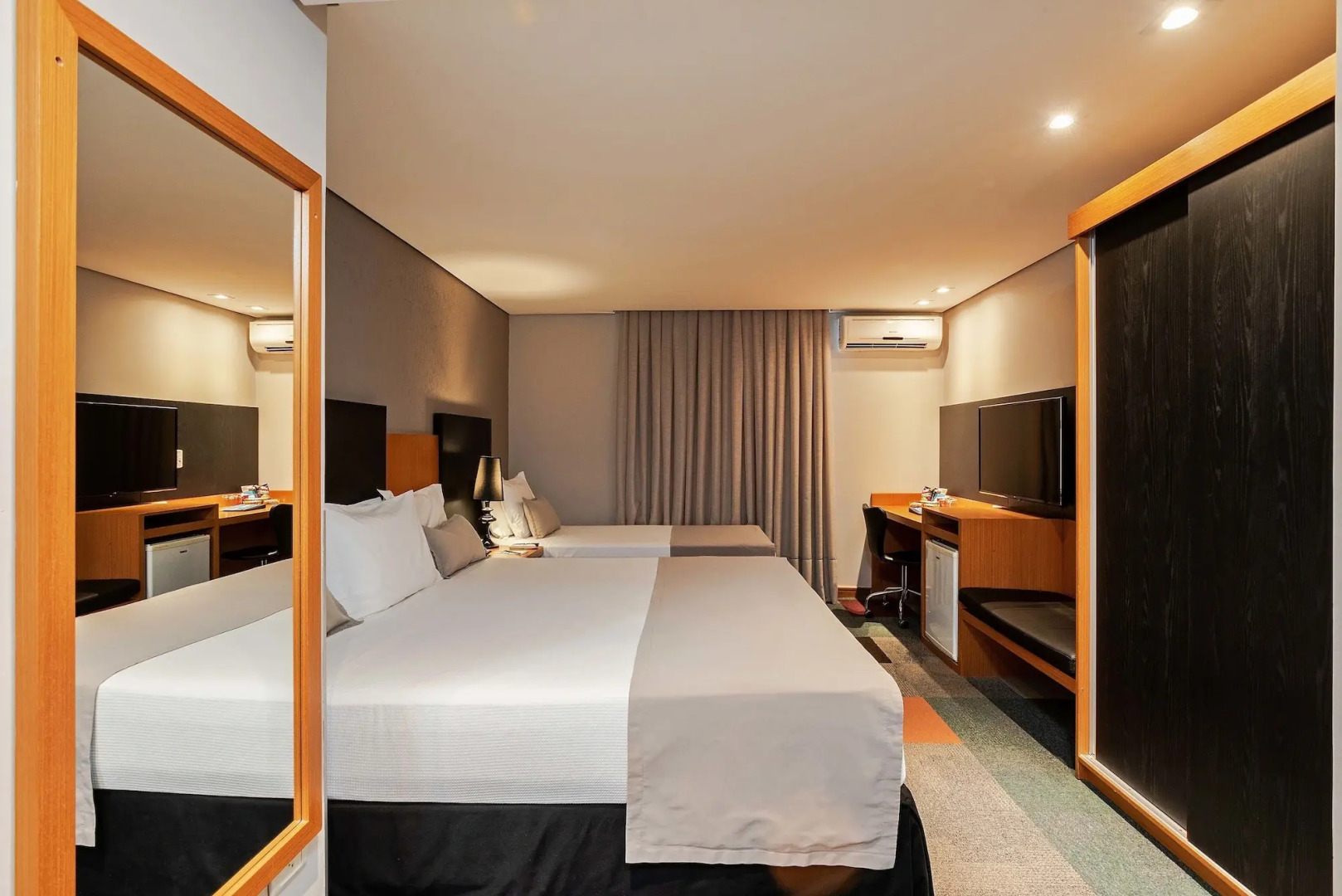 Foto - Slaviero Curitiba Batel