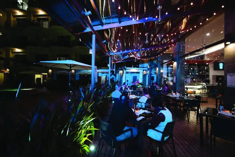 Foto - PACIFIC SUITES Boutique Hotel and Bistro