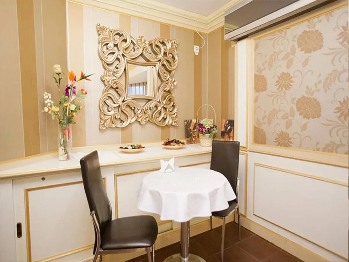 Photo - Monte Carlo Palace Rooms