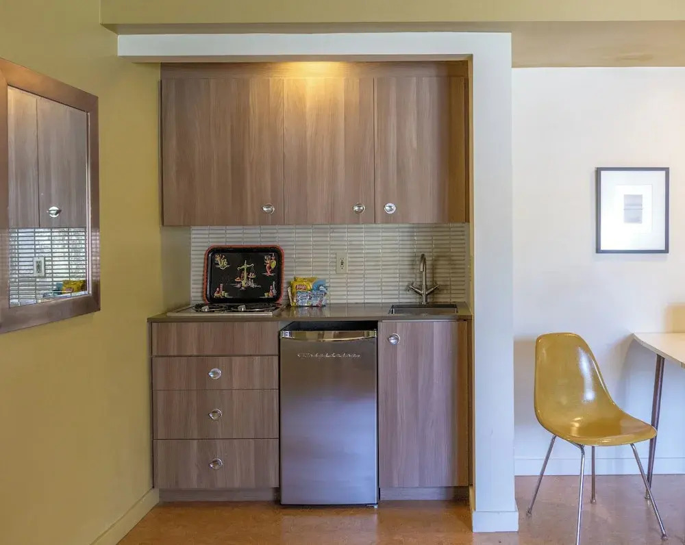 Photo - The Hideaway - 21 and Over