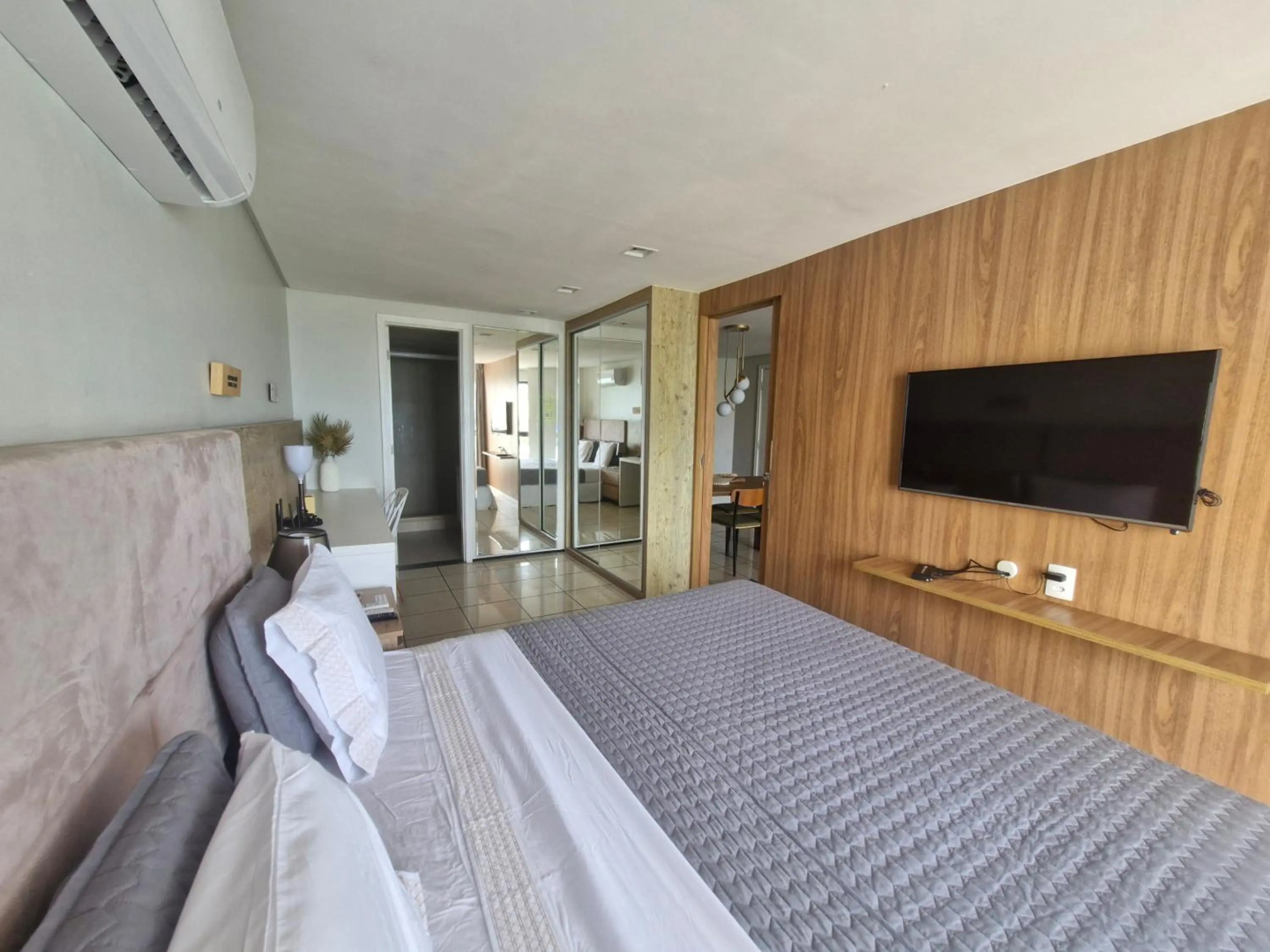 Photo - Iate Plaza Hotel