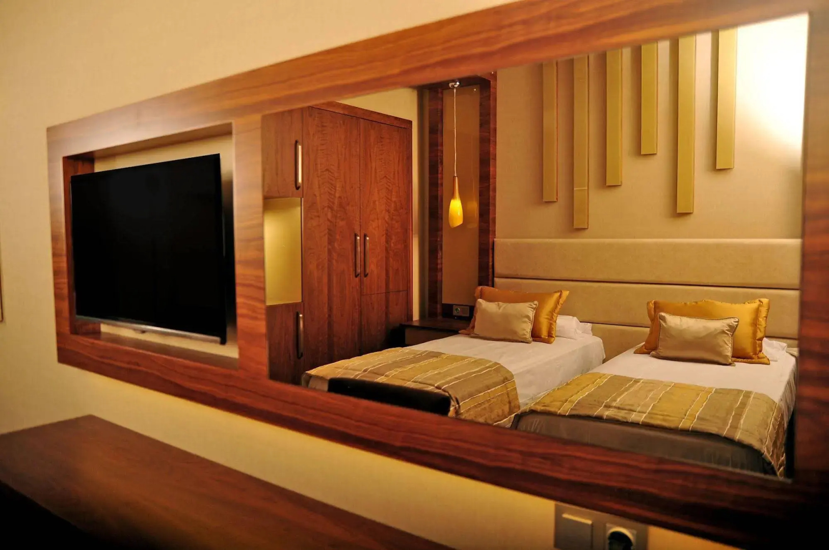 Photo - Avin Hotel