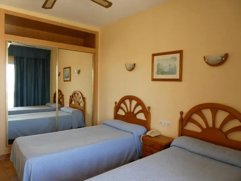 Photo - Hotel Parasol by Dorobe