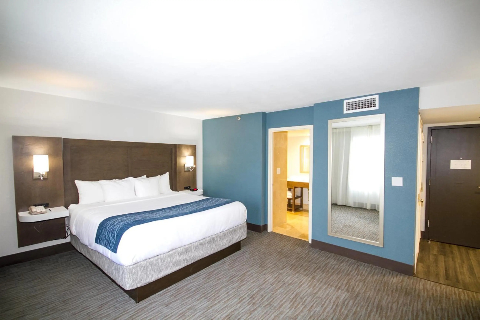 Photo - Comfort Inn & Suites Downtown Brickell-Port of Miami