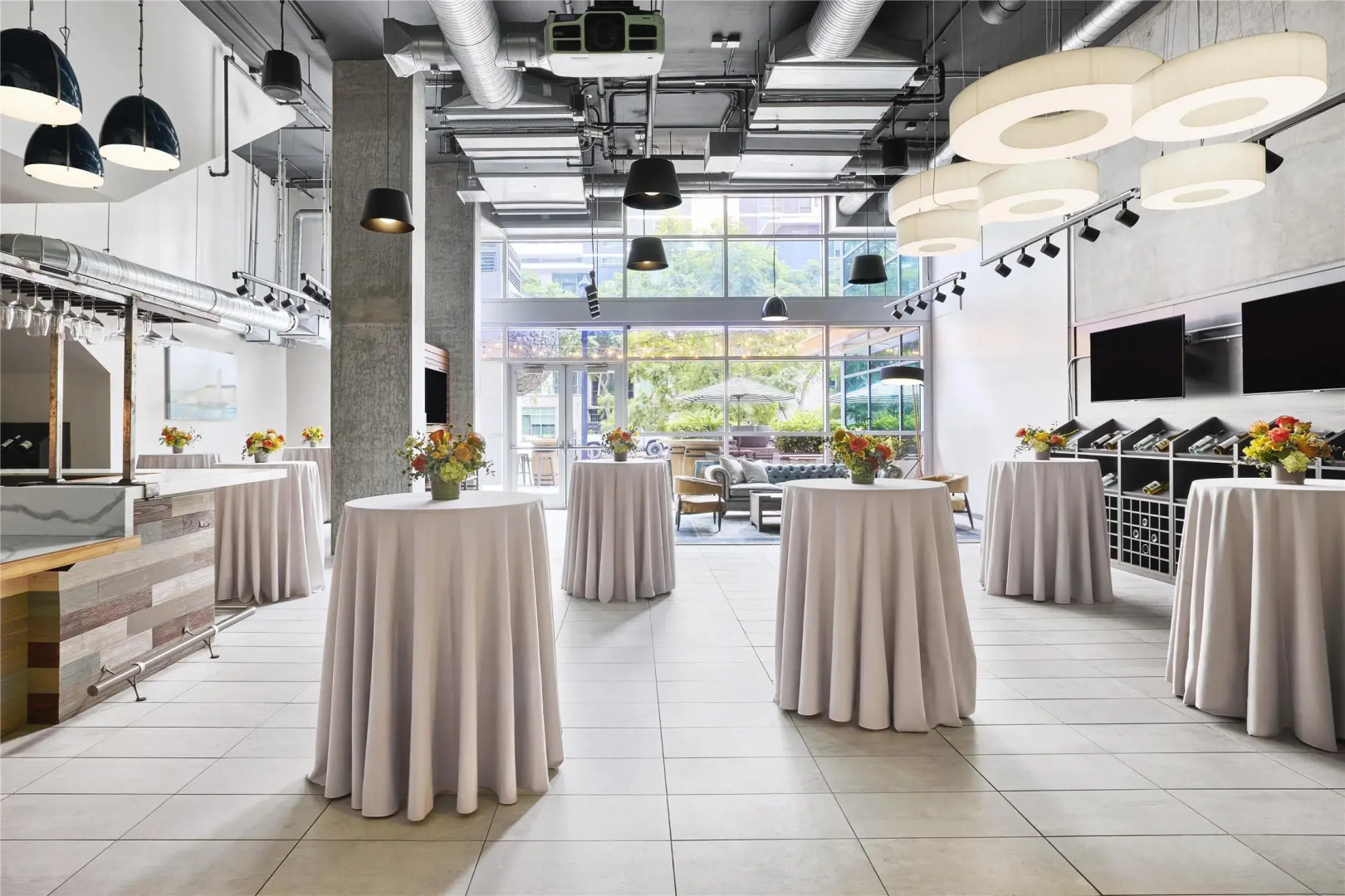 Photo - Carte Hotel San Diego Downtown, Curio Collection by Hilton