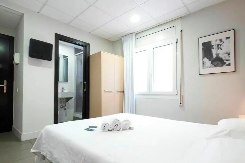 Photo - Hostal Putxet by gaiarooms