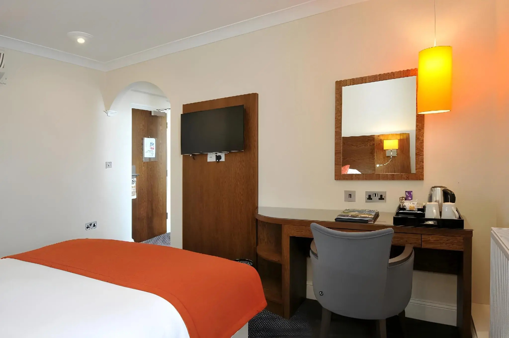 Foto - Bromley Court Hotel London