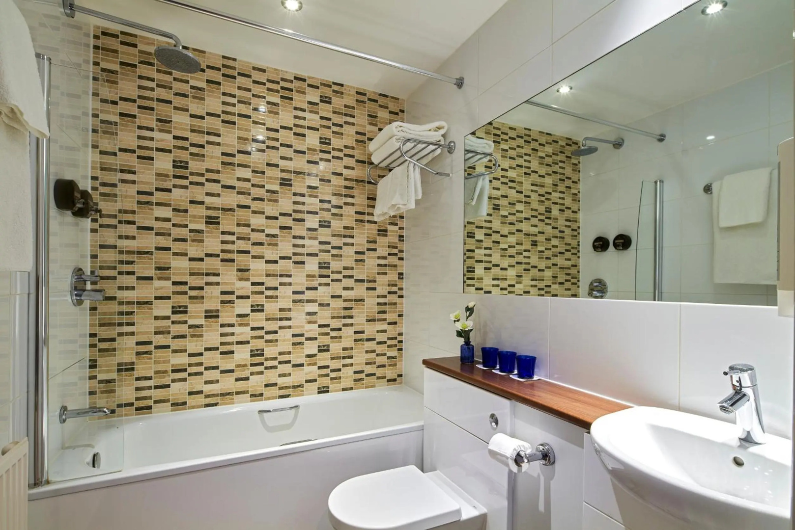 Photo - Mandolay Hotel Guildford