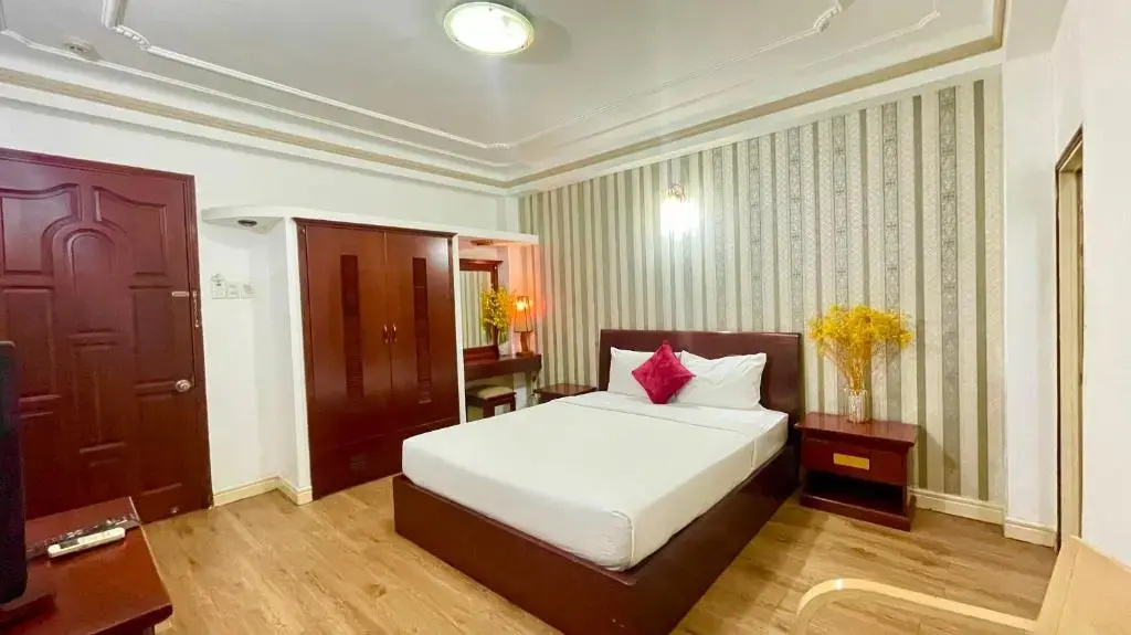 Photo - Gold hotel, Saigon