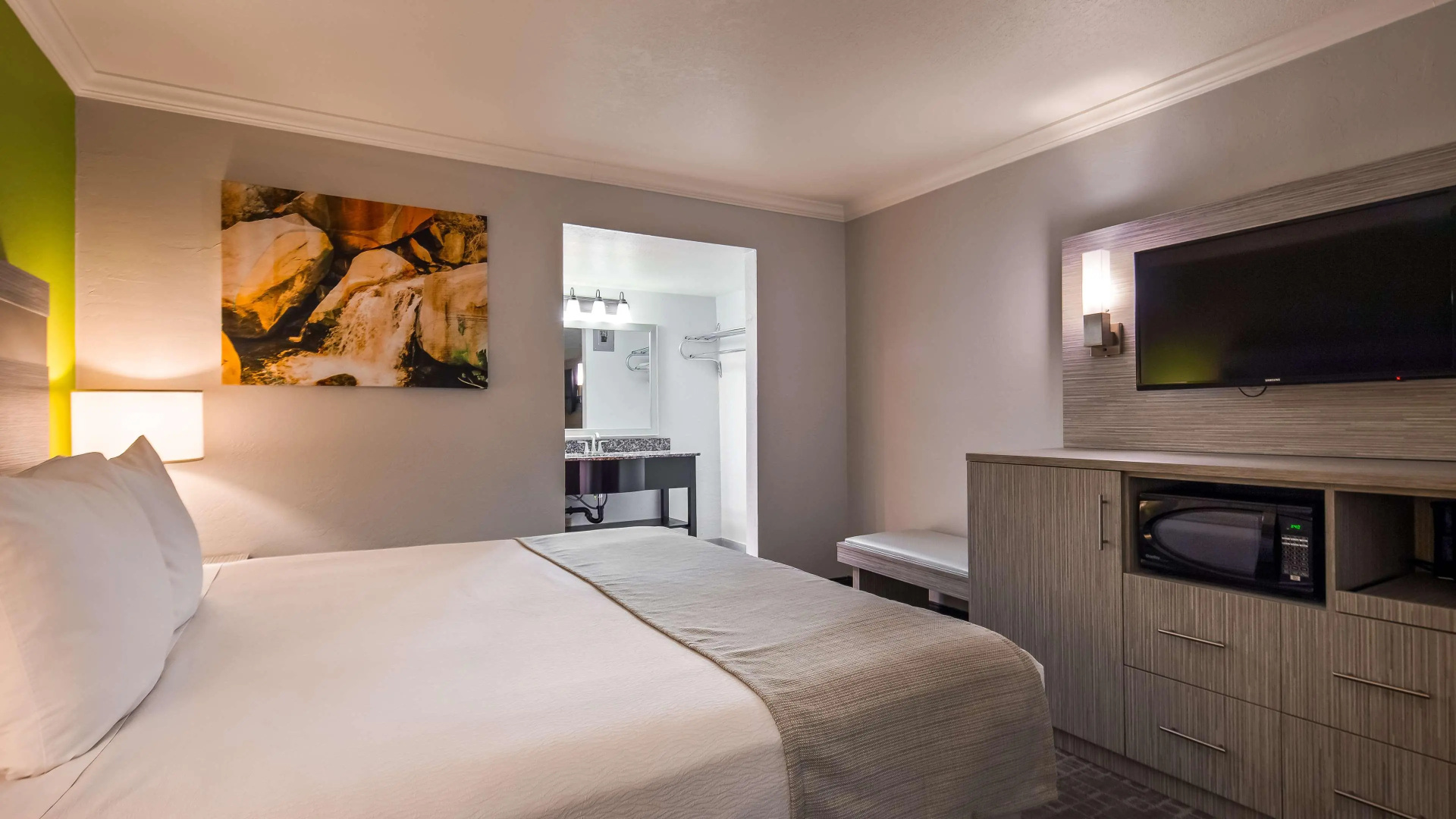 Photo - SureStay InnSuites Phoenix Hotel & Suites by Best Western