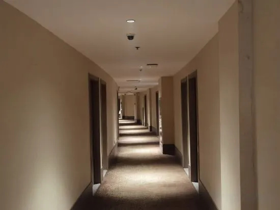 Home Inn Huayi Selected Hotel (Shanghai National Convention and Exhibition Center Jiayi Road Branch)