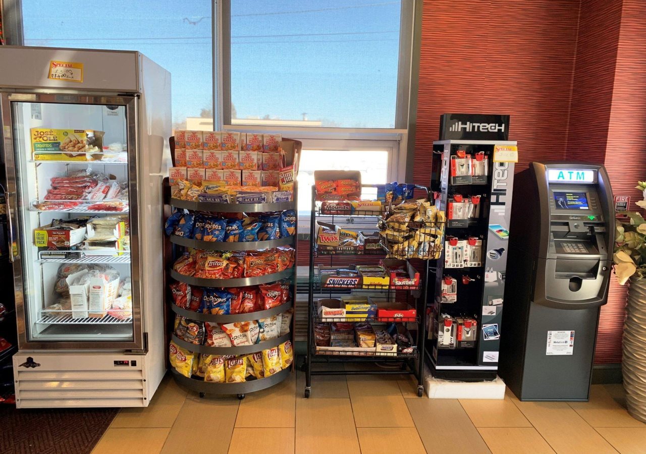 Photo - Red Carpet Inn Elmwood