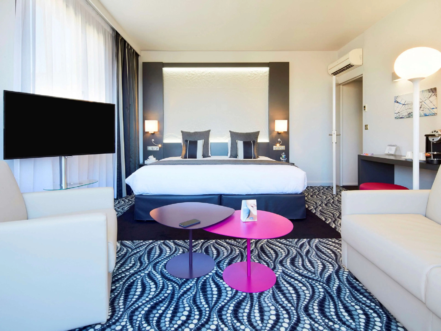 Photo - Kyriad Paris Ouest - Bezons La Défense