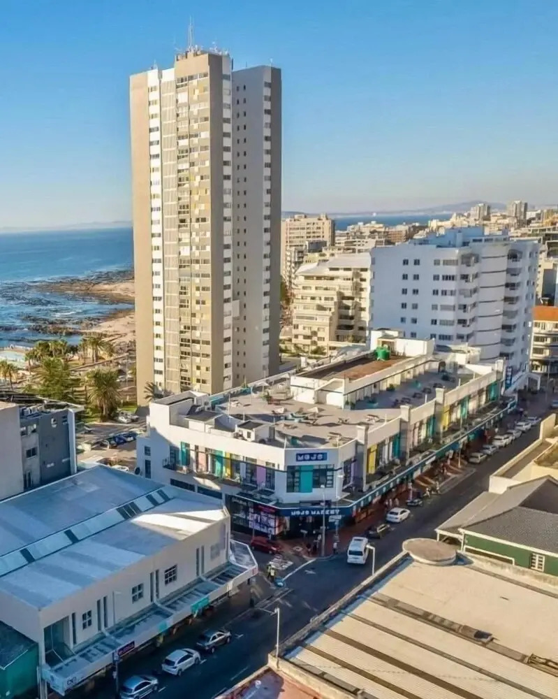 Photo - Urban Elephant Express, The Flamingo