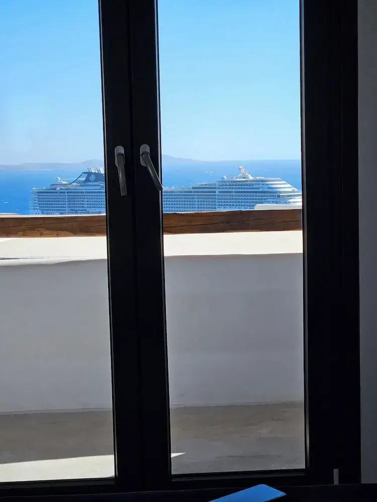 Foto - ELLI TROPiCAL LUXURY SUITES SUNSET-INFINITY POOL- SEA SIDE-NEAR CENTER PARKING