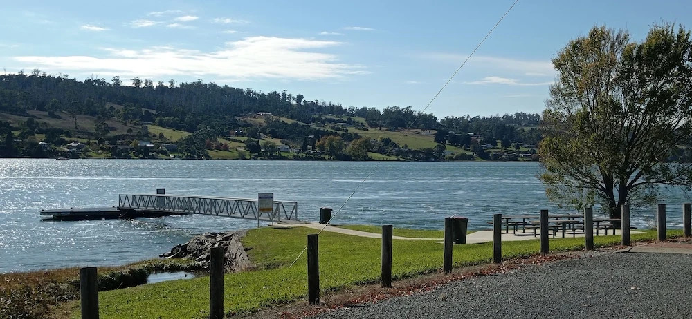 Photo - Rosevears Riverview Hotel