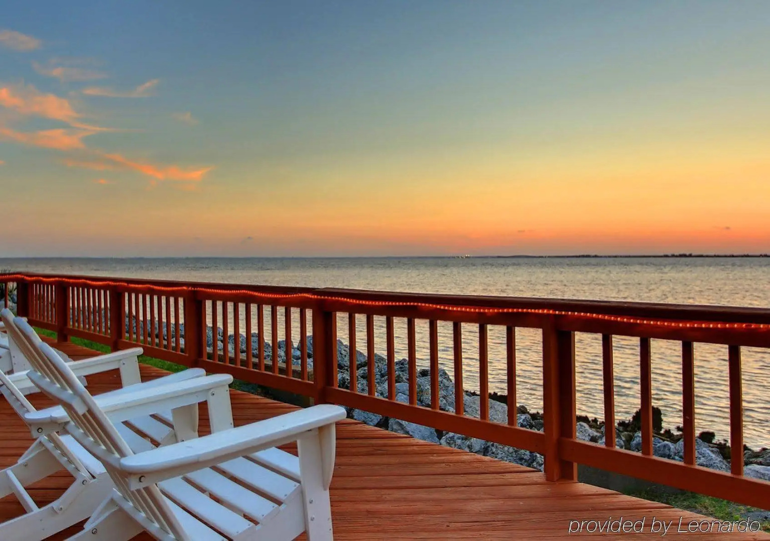 Photo - Sailport Waterfront Suites