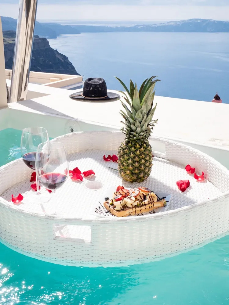 Photo - Caldera Cliff Illusion