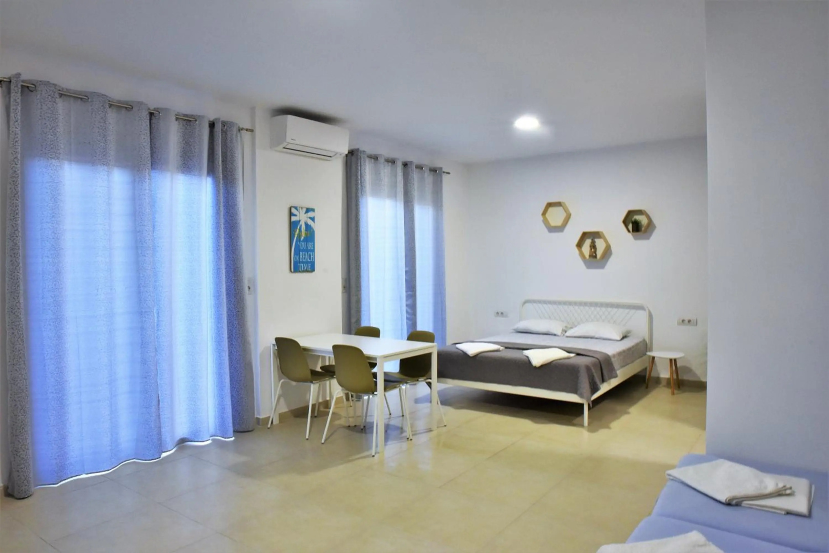 Photo - Telhinis Hotel