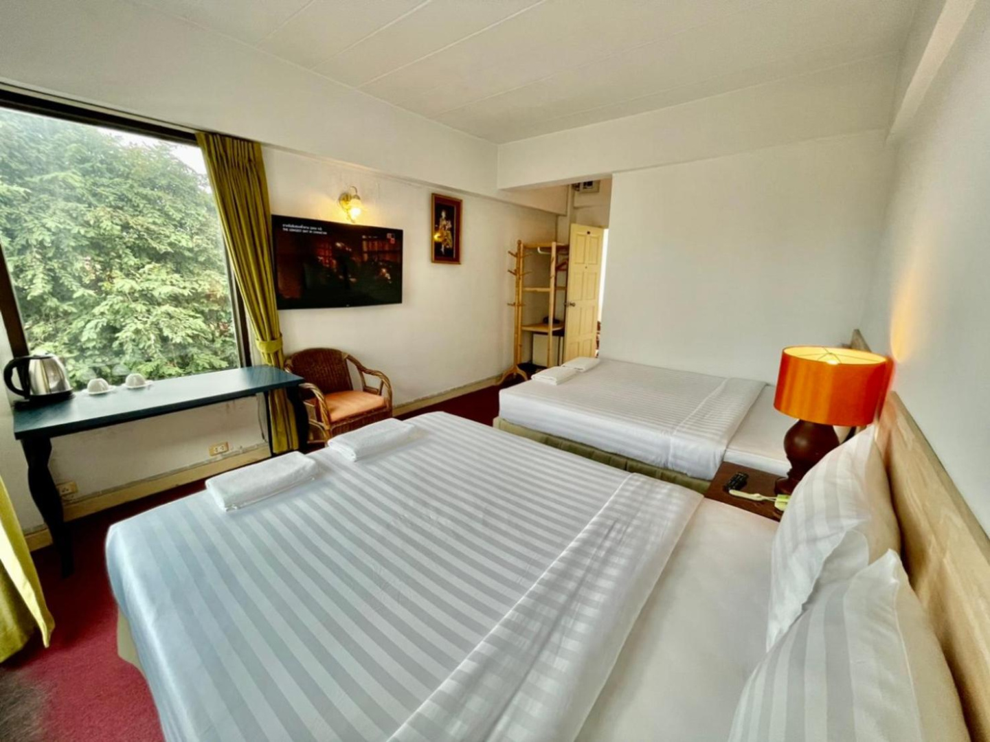 Photo - MANGO Lagoon Place