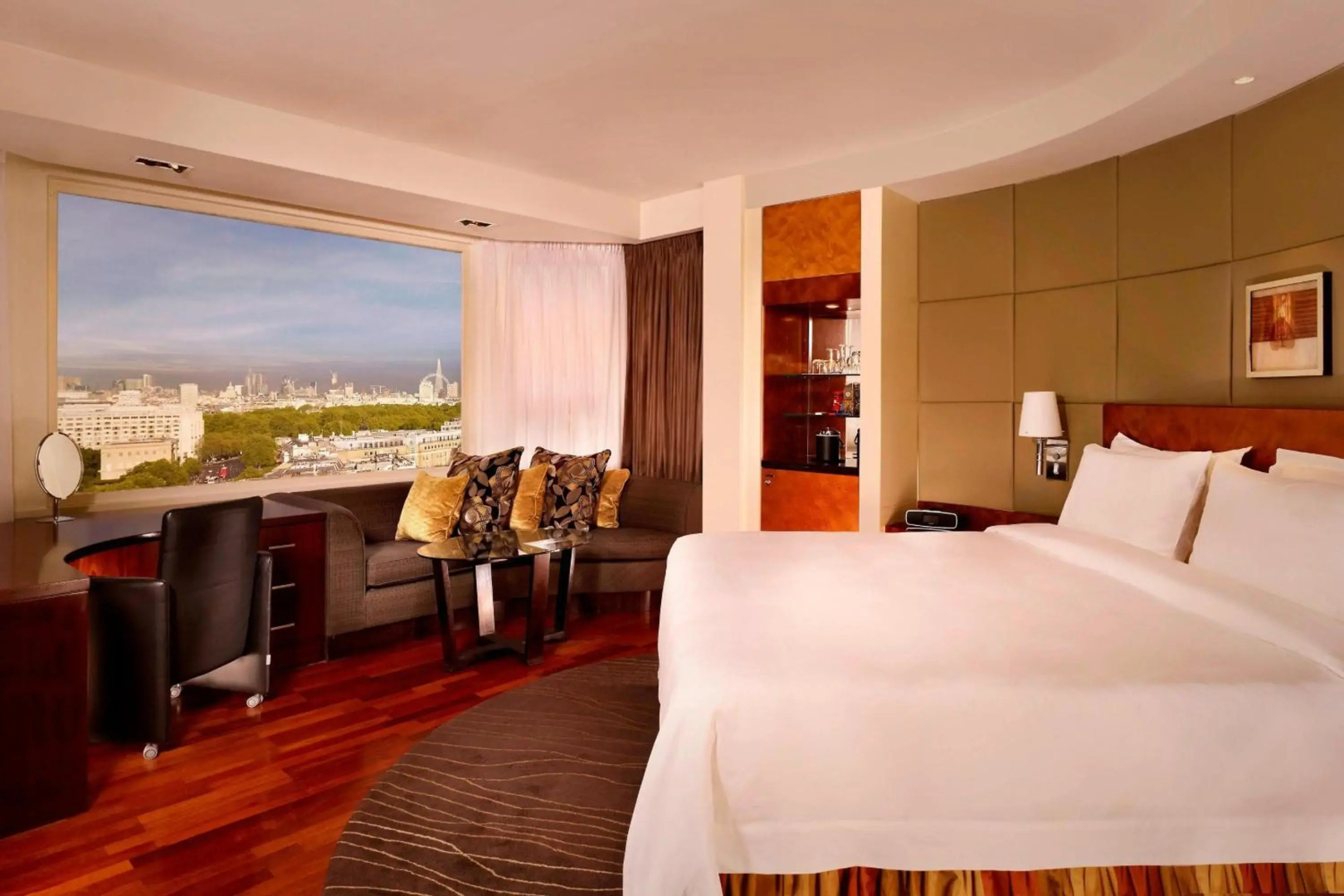 Photo - The Park Tower Knightsbridge, a Luxury Collection Hotel, London