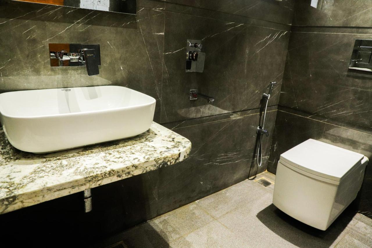 Photo - Hotel Vanson Villa, City Centre - With Free Airport & Train Station Pickup