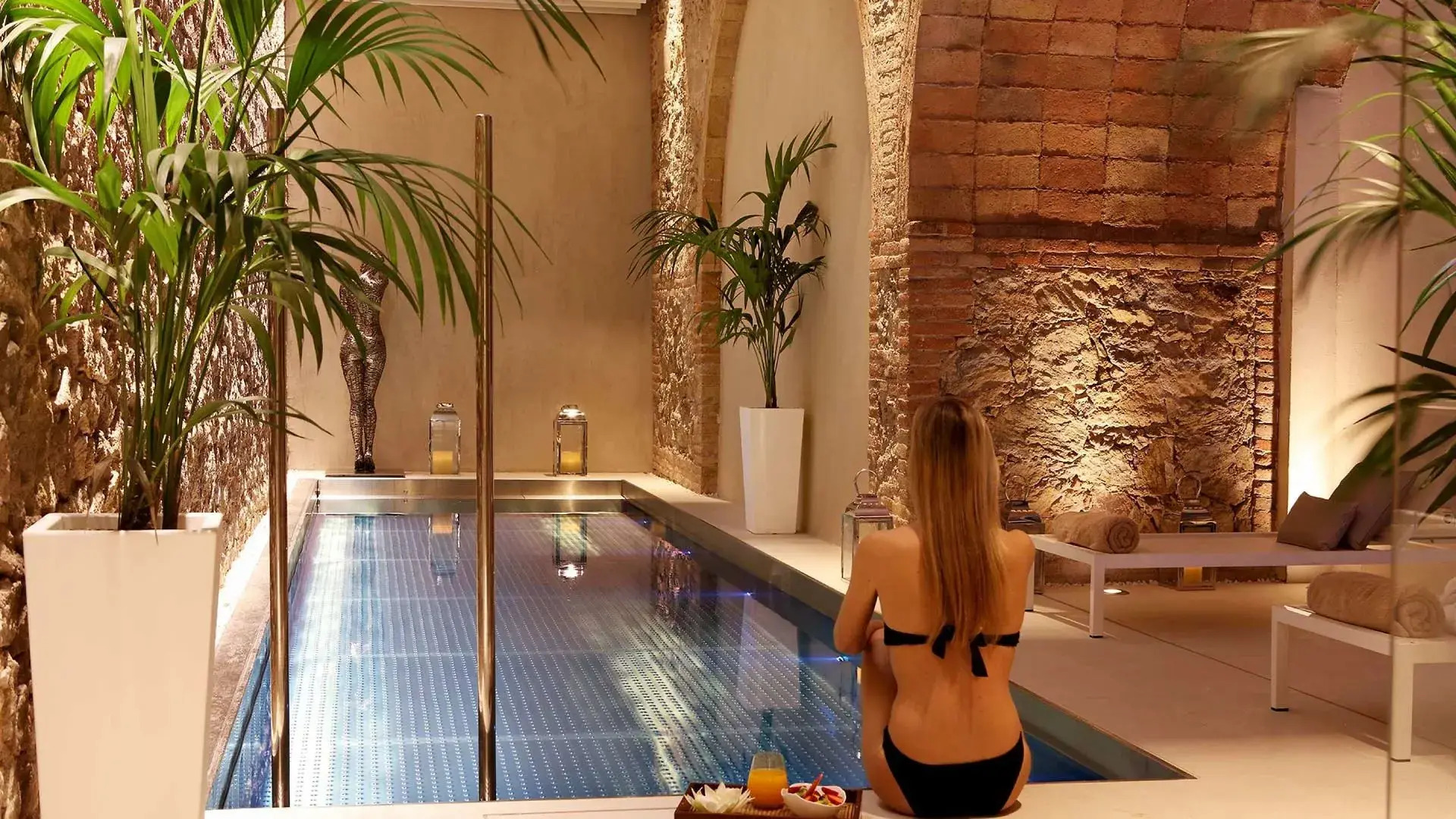 Photo - ABaC H&R Barcelona Monument