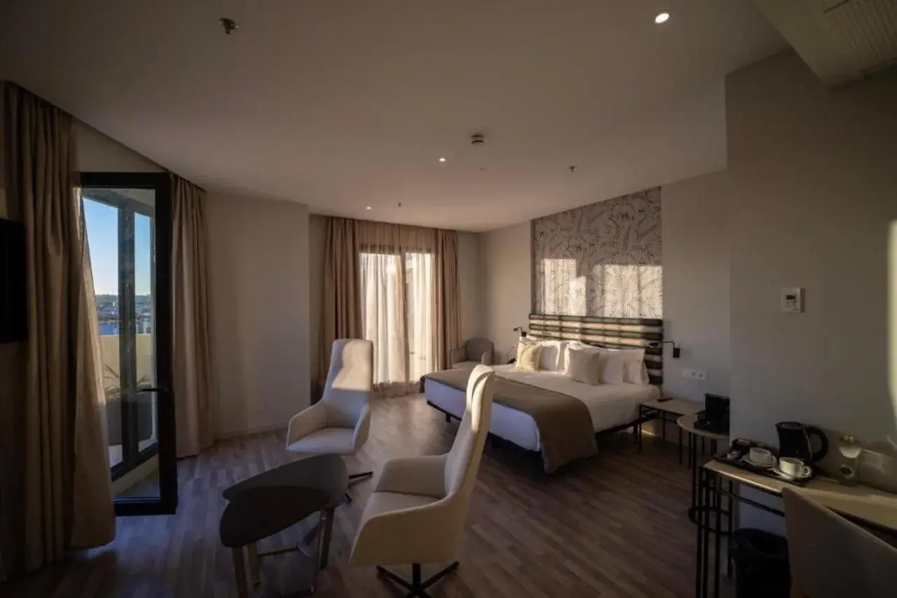 Photo - abba Sevilla